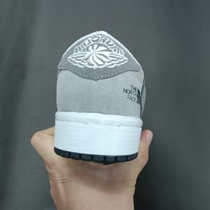 خرید اینترنتی کتونی مردانه نایک تراویس کیفیت بالا