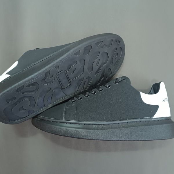 کتونی ونس مردانه مک کویین MC QUEEN مشکی کیفیت بالا(تخفیف خورده)