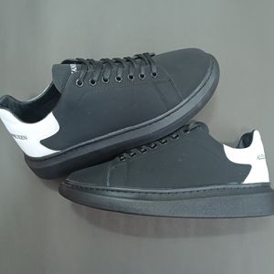 مشخصات کتونی ونس مردانه مک کویین مشکی کیفیت بالا(تخفیف خورده)