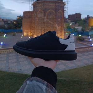 کتونی ونس مردانه مک کویین MC QUEEN مشکی کیفیت بالا(تخفیف خورده)