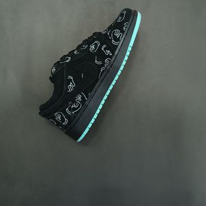 فروش اینترنتی کتونی مردانه جردن کاز مشکی کیفیت بالا