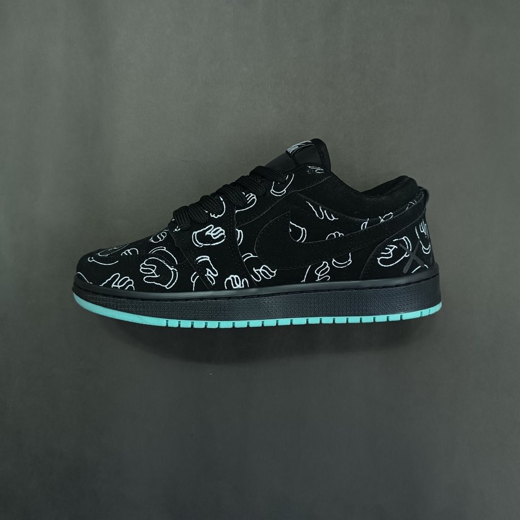 خرید اینترنتی کتونی مردانه جردن کاز مشکی کیفیت بالا