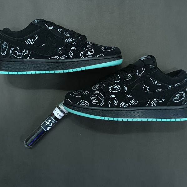 کتونی مردانه جردن کاز jordan kaws مشکی کیفیت بالا