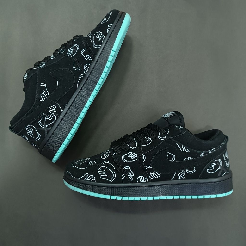 خرید آنلاین کتونی مردانه جردن کاز مشکی کیفیت بالا