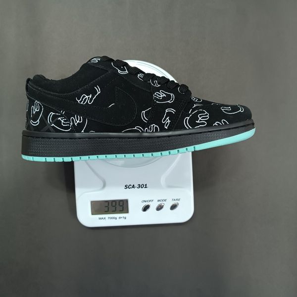 کتونی مردانه جردن کاز jordan kaws مشکی کیفیت بالا