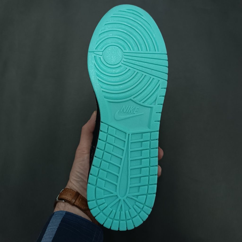 فروش اینترنتی کتونی مردانه جردن کاز مشکی کیفیت بالا