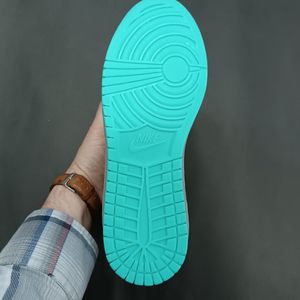 مشخصات کتونی مردانه جردن کاز طوسی کیفیت بالا