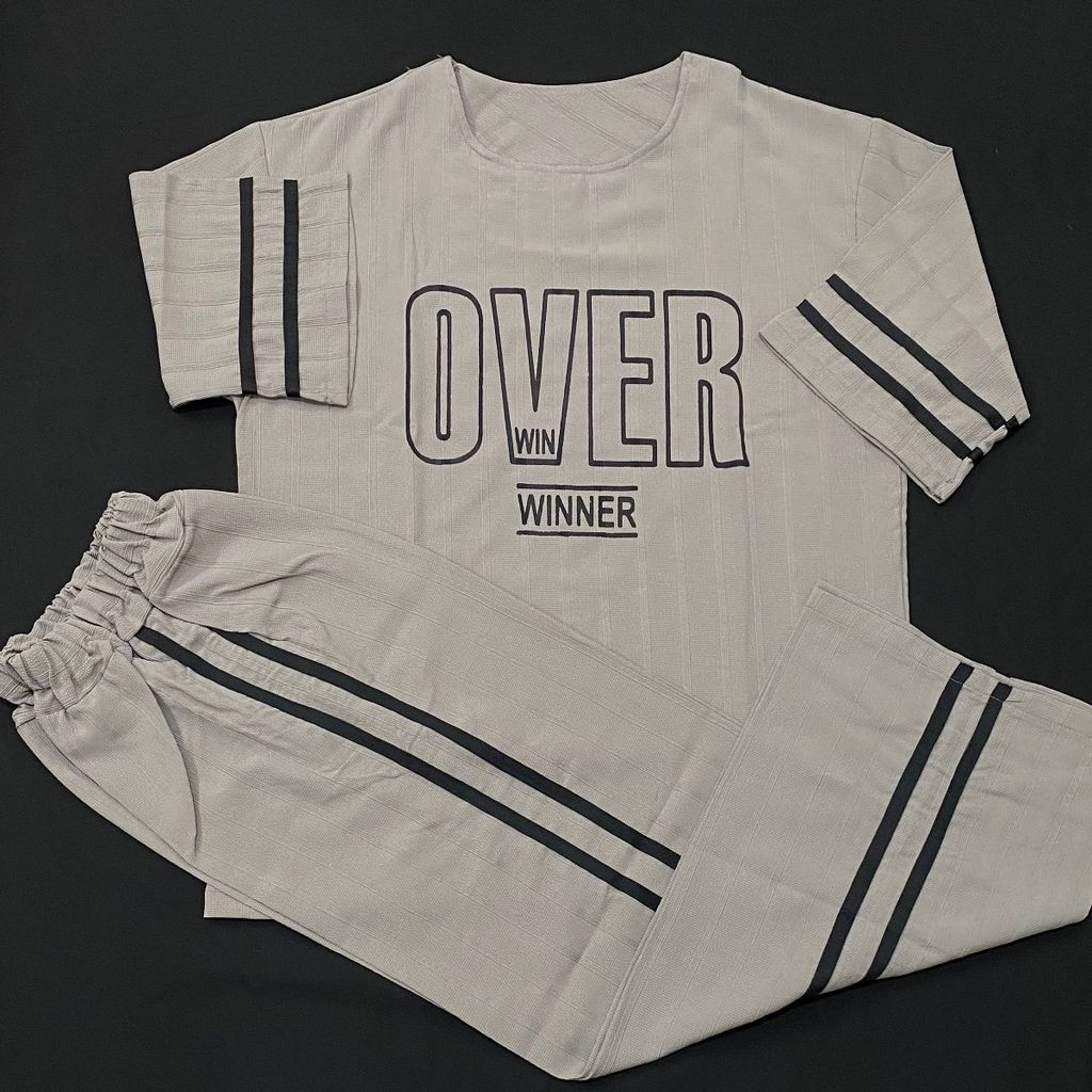 فروش اینترنتی ست تیشرت و شلوار زنانه فری‌سایز چاپ اور