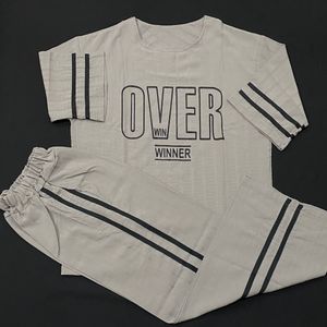 فروش اینترنتی ست تیشرت و شلوار زنانه فری‌سایز چاپ اور