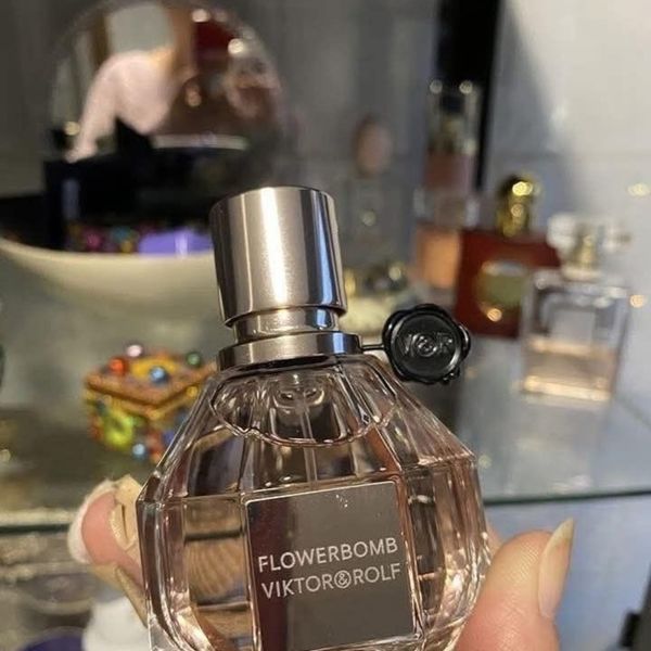 تستر اروپایی عطر ادکلن ویکتور اند رولف فلاور بمب | Viktor Rolf Flower Bomb