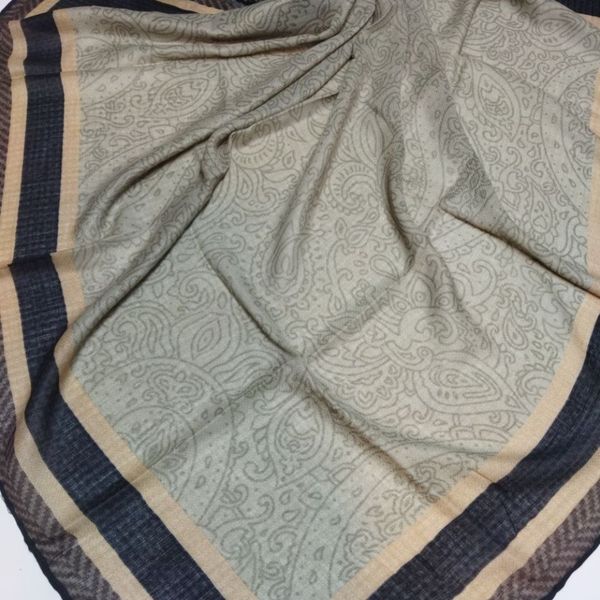 روسری نخی دست‌دوز پارچه زنبوری ضخیم پاییزه