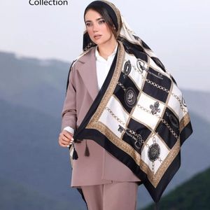 شال مشکی کرم نخ اسپان