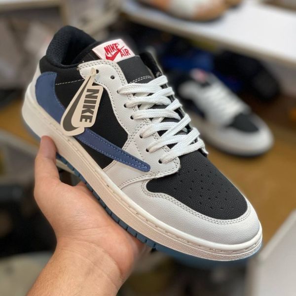 کفش جردن تراویس مردانه رنگ سفید مشکی