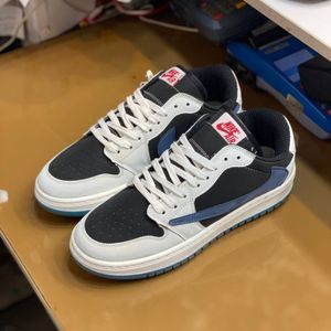 فروش اینترنتی کفش جردن تراویس مردانه رنگ سفید مشکی