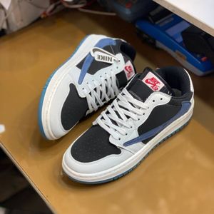 قیمت ارزان کفش جردن تراویس مردانه رنگ سفید مشکی