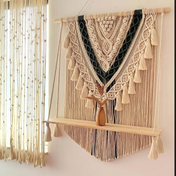 دیوارکوب شلف چوبی مکرومه بافی طرح تمشک