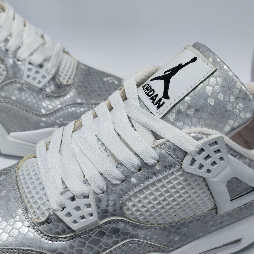 مشخصات کتونی نایک جردن 4 مامبا Nike Jordan 4  Mamba کیفیت بالا