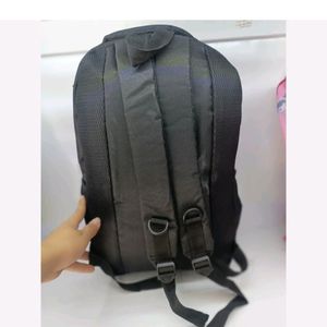 قیمت ارزان کوله پشتی مدرسه مقاطع راهنمایی دبیرستان جنس با کیفیت دارای قاب هنذفری