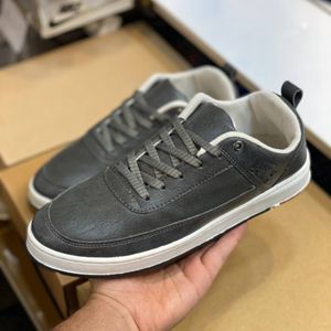 خرید انلاین کفش مردانه چرم لاگوست طوسی دور دوخت