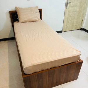 ملحفه کشدار هتلی یک نفره سایز 200*90