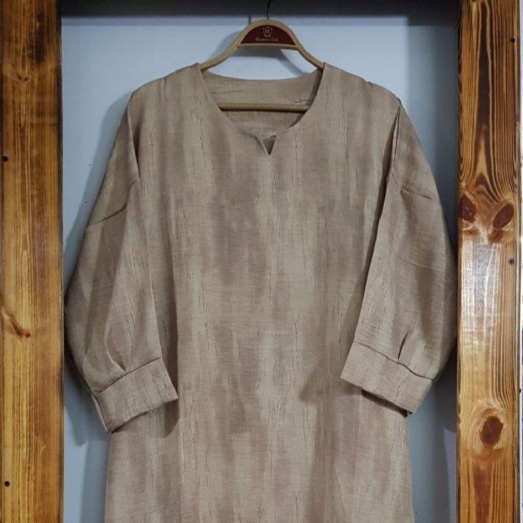 مشخصات پیراهن یقه کوبایی