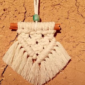 اویز ماشین دارچینی مکرومه