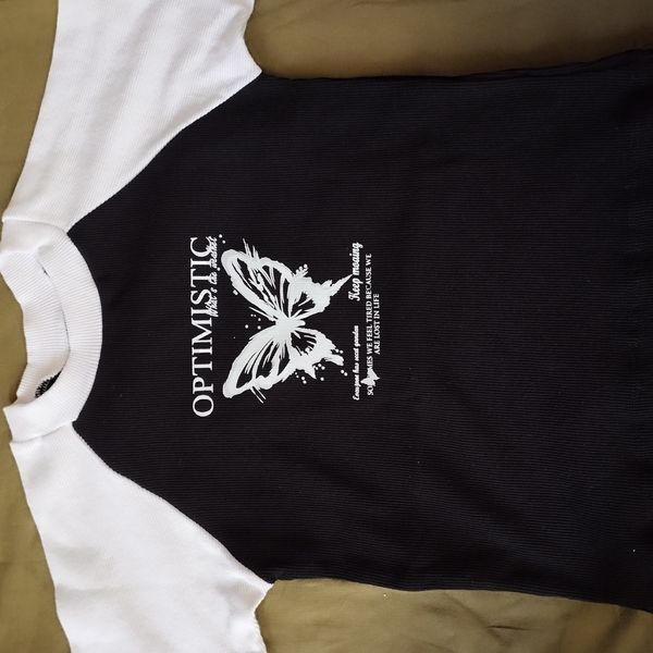 کراپ تیشرت پروانه