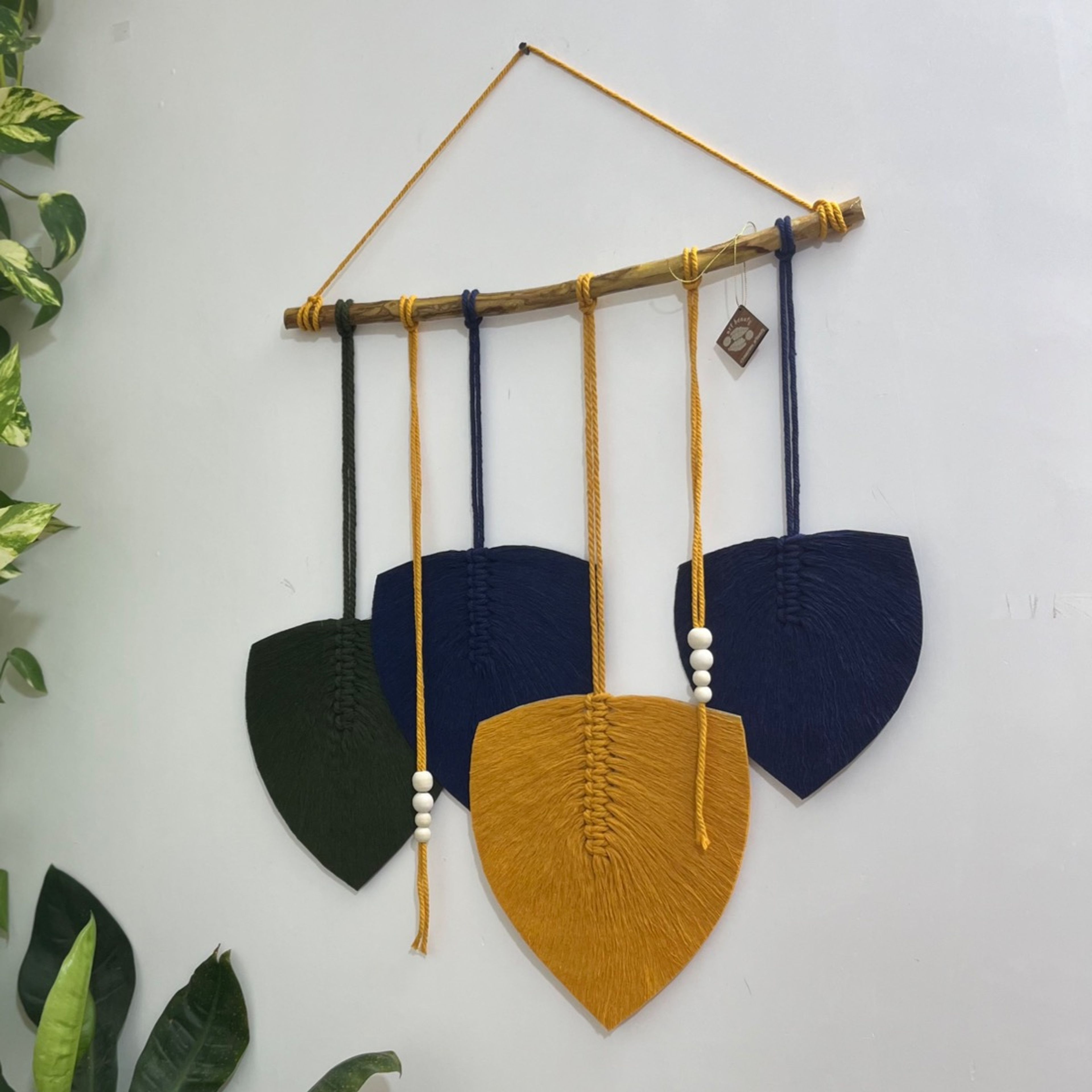 مشخصات دیوارکوب با مهره چوبی ارسال رایگان طرح دارکوب