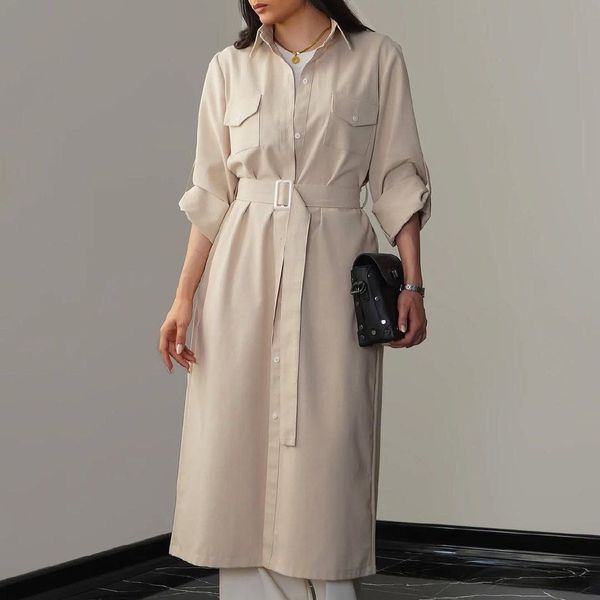 مانتو نگارا نورا