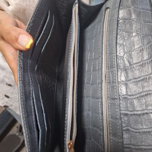 مشخصات کیف زنانه چرم طبیعی گاوی