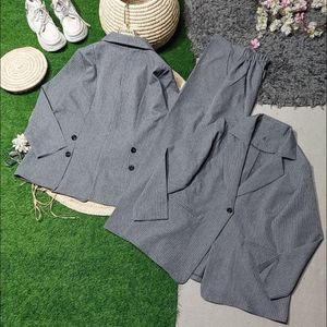 خرید آنلاین کت شلوار تانیا پشت دکمه نورا