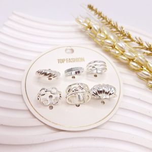 پک انگشتر 6 تایی رادیوم نقره ای طرح تاج قلبی