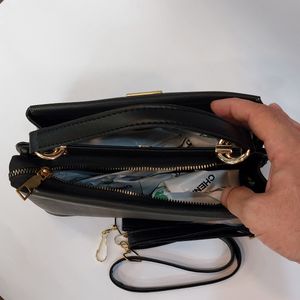 مشخصات کیف زنانه کنفی رودوشی شیک