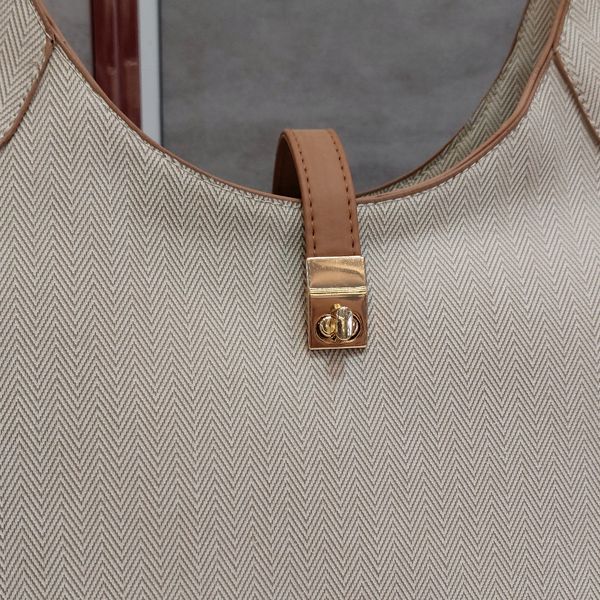 کیف زنانه کنفی بزرگ طرح زارا Zara