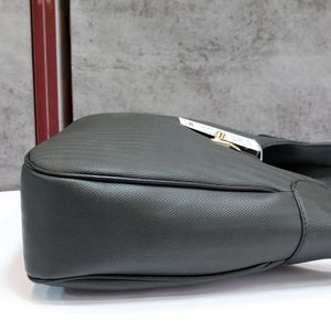 خرید انلاین کیف زنانه کنفی بزرگ طرح زارا Zara