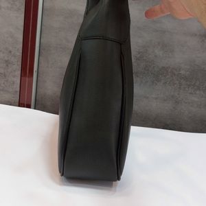 خرید انلاین کیف زنانه کنفی بزرگ طرح زارا Zara