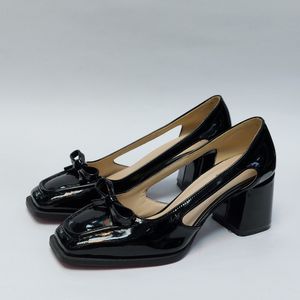 مشخصات کالج زنانه پاپیونی پاشنه دار مشکی