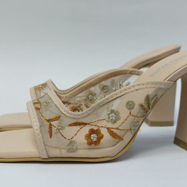 کفش زنانه مجلسی توری گلدوزی شده طرح جدید