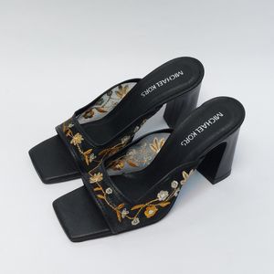 مشخصات کفش زنانه مجلسی توری گلدوزی شده پاشنه بلند جدید