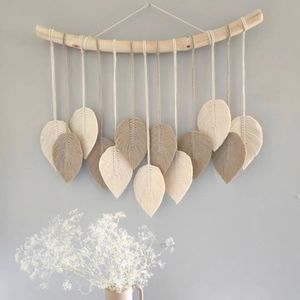 دیوارکوب برگ مکرومه بافی طرح مینا