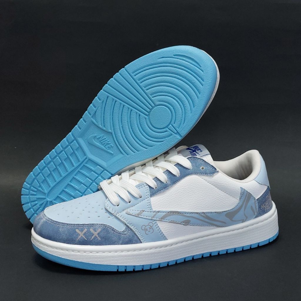 خرید انلاین کتونی نایک ترویس کاستوم نورث فیس آبی Travis