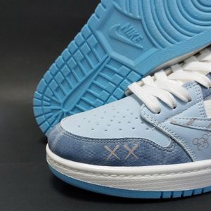 خرید آنلاین کتونی نایک ترویس کاستوم نورث فیس آبی Travis