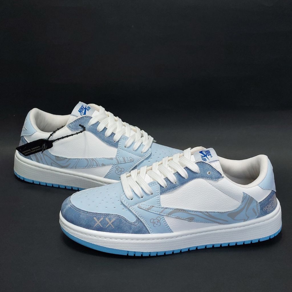 خرید اینترنتی کتونی نایک ترویس کاستوم نورث فیس آبی Travis