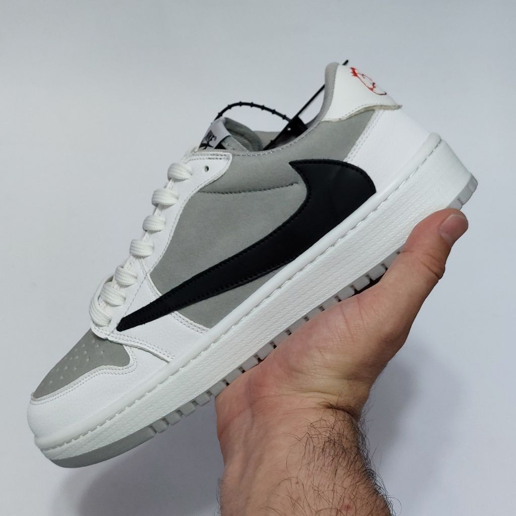 مشخصات کتونی نایک ترویس اسکات Nike Travis Scott کیفیت عالی