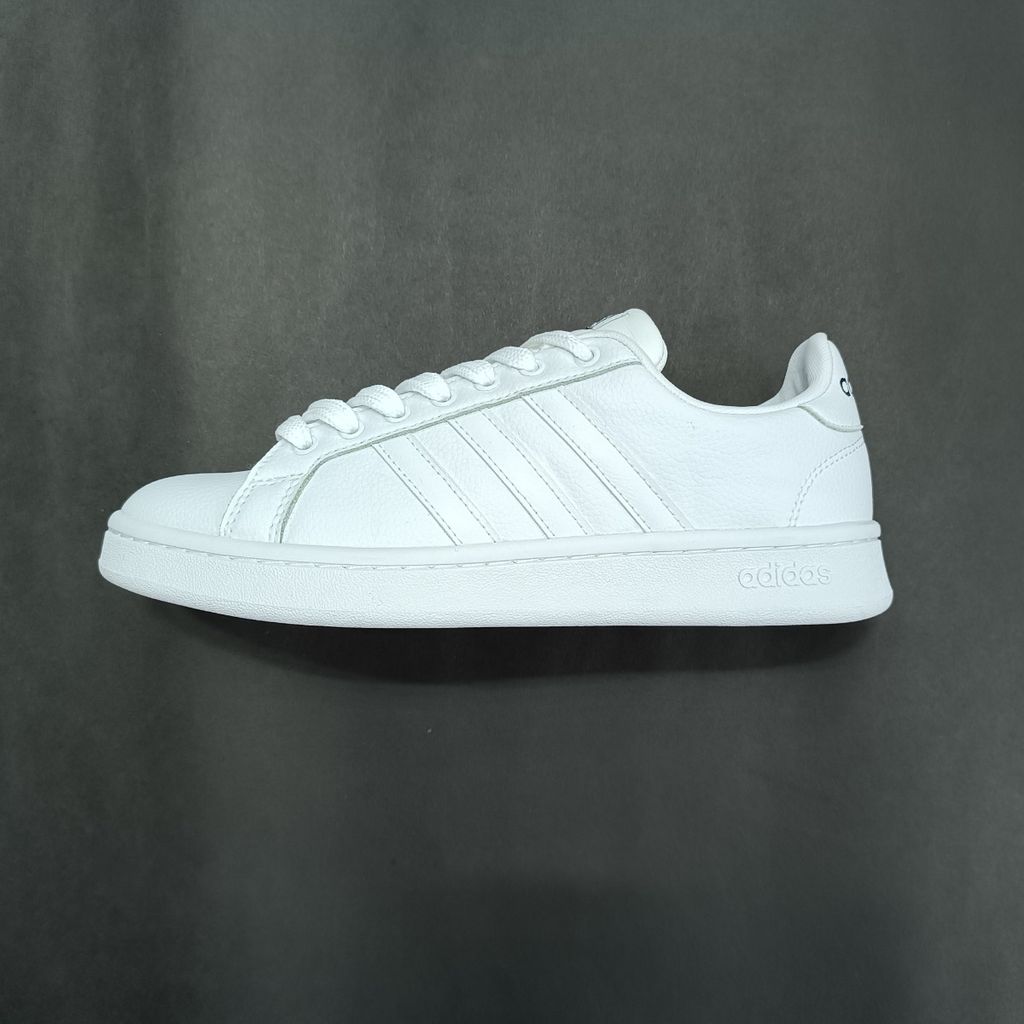 قیمت ارزان کتونی مردانه آدیداس گرندکورت تمام سفید کیفیت بالا