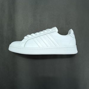 قیمت ارزان کتونی مردانه آدیداس گرندکورت تمام سفید کیفیت بالا