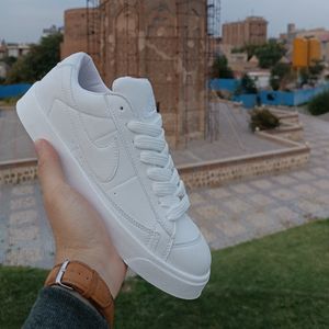 کتونی مردانه نایک بلیزر تمام سفید کیفیت بالا