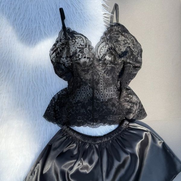 تاپ و شلوارک ساتن دانتل