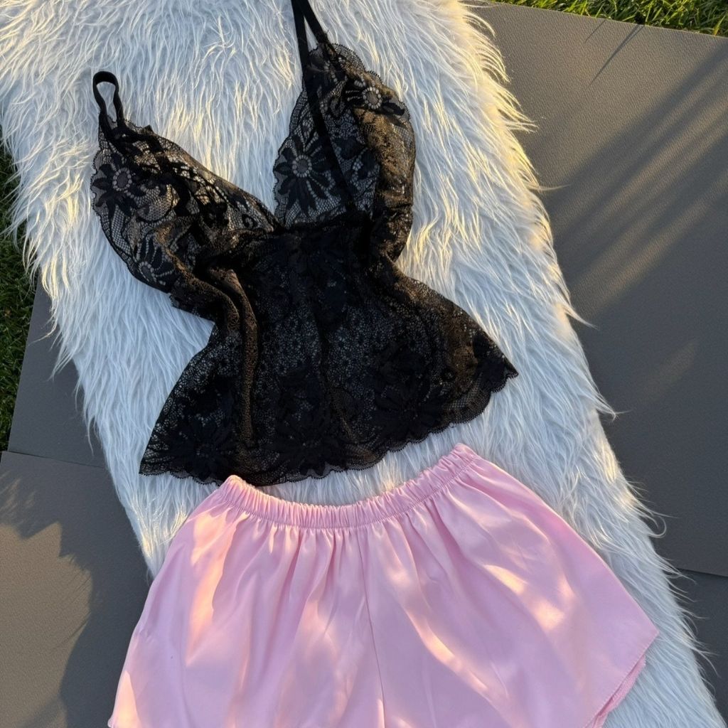 فروش اینترنتی تاپ و شلوارک ساتن دانتل