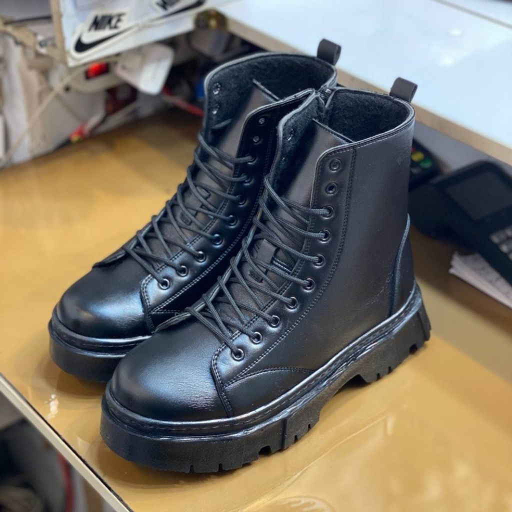 خرید انلاین کفش بوت مردانه برشکا بغل زیپ دار رنگ مشکی